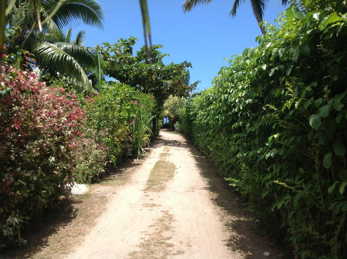ฟาร์ มาเฮียตา Hotel Pihaena ภายนอก รูปภาพ